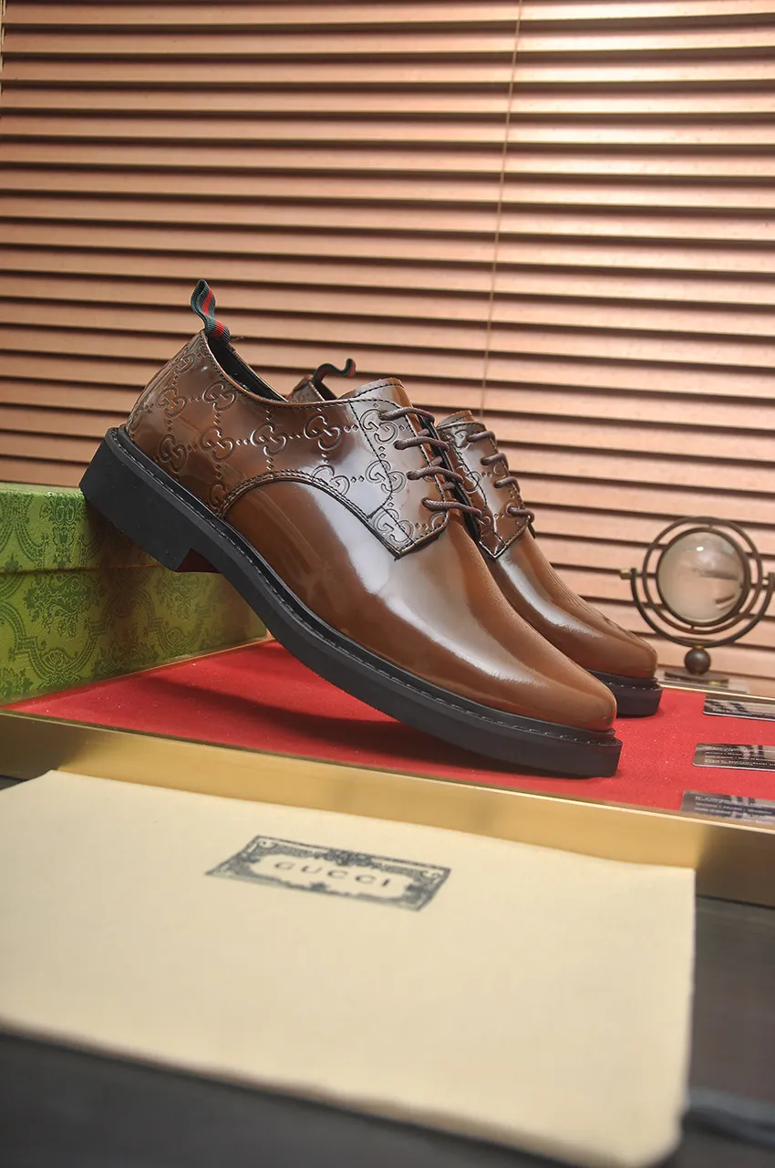 Men's shoes💰540💶Italy's top luxury men's shoe giant (GUCCI) (Gucci) (full cowhide lining) new arrival🍃Original European style🔰 Pleasant to the eye😍In order to make the shoes more durable and non-deformable🌀The production continues to follow traditional methods but there is still no lack of innovation💪Choose original sheepskin for the leather♻️ Smooth and natural And extra bright ⭐Made of imported cowhide, the first choice of rich people 38-45 (45 customized)